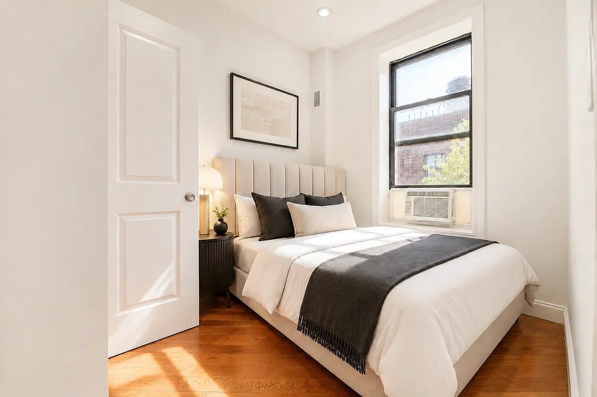75 Orchard Street, photo 2