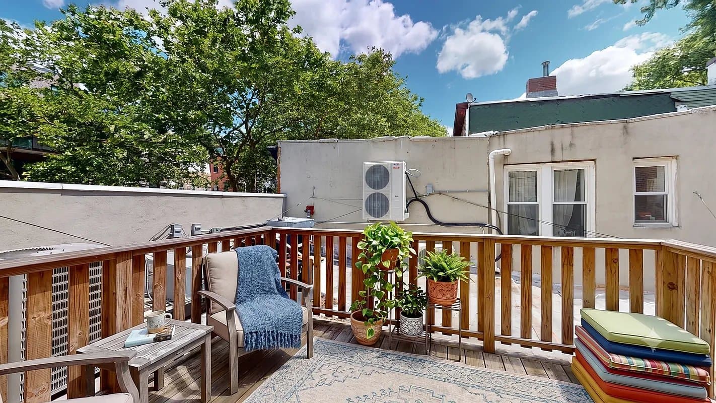 258 HALSEY Street, photo 3