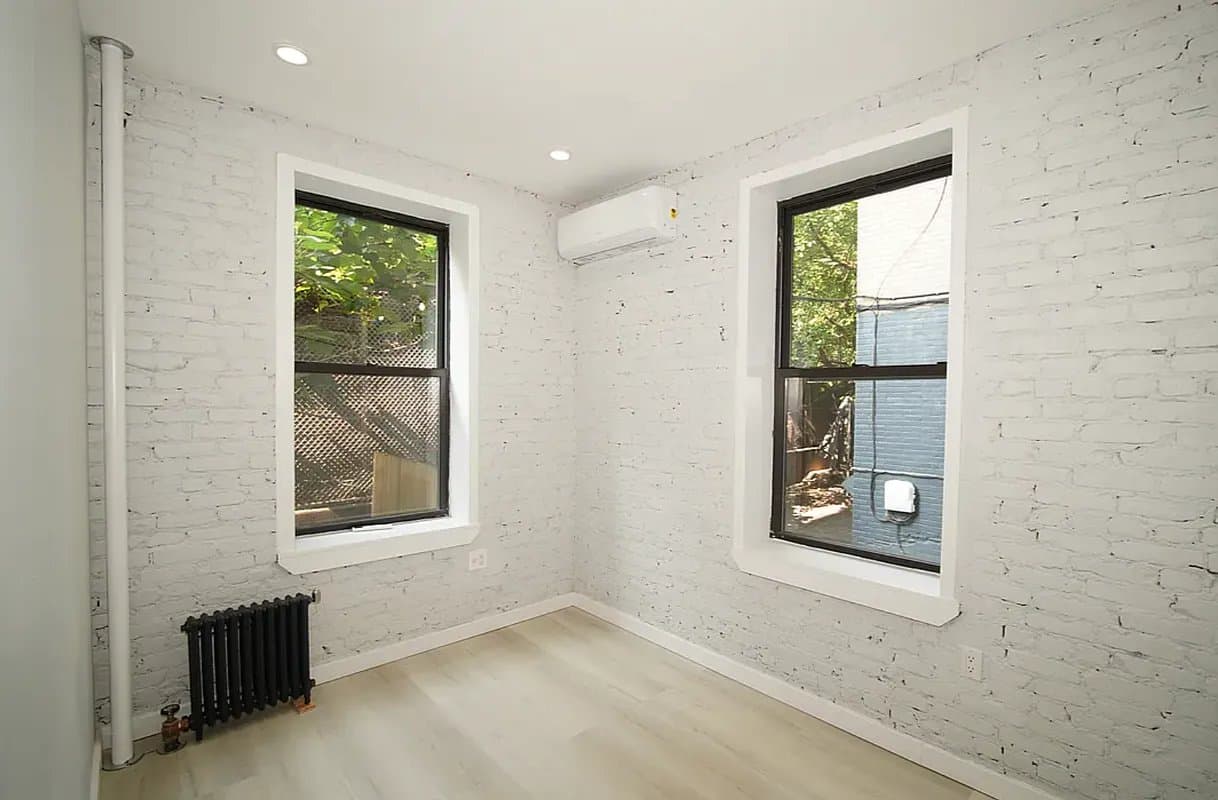 161 Stanton Street, photo 2