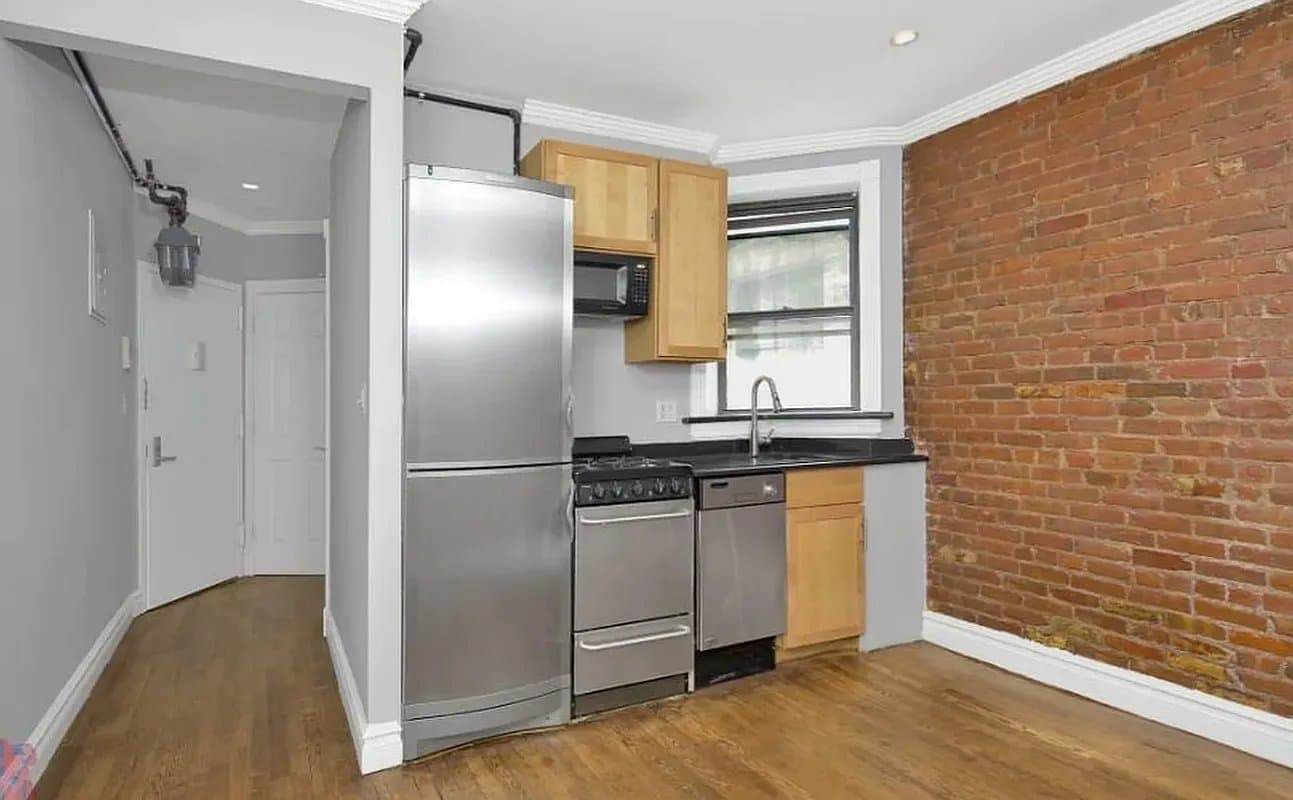 2 bed apartment at 219 East 23rd Street, Unit 11, Kips Bay, photo 4 of 6