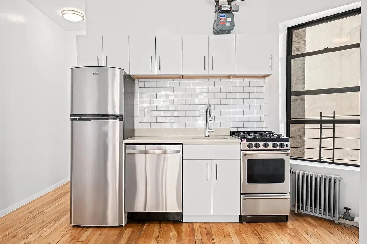 2 bed apartment at 235 West 12th Street, Unit 4, West Village, photo 4 of 5