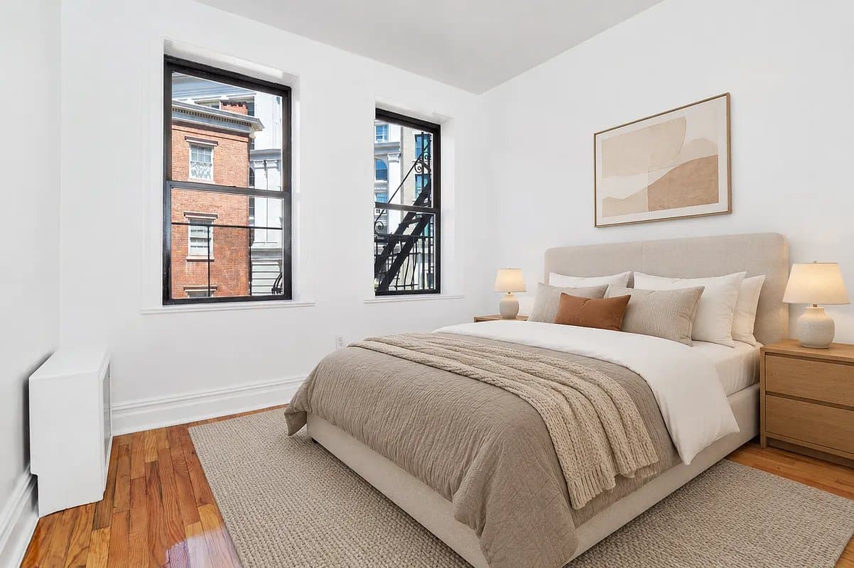 160 Waverly Place, photo 3