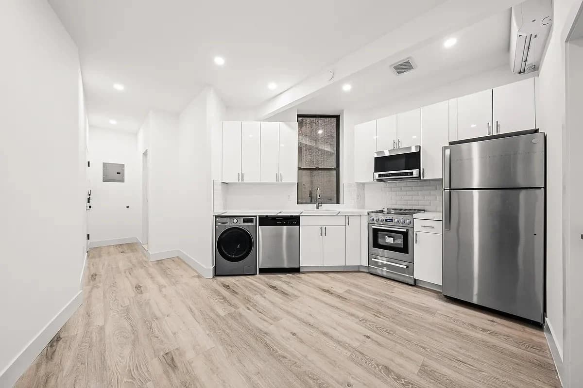 254 Broome Street, photo 4