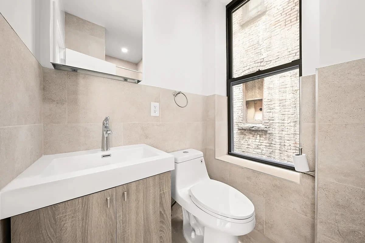 2 bed apartment at 254 Broome Street, Unit 7S, Lower East Side, photo 6 of 7
