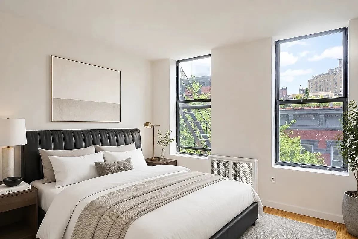 141 West 10th Street, photo 2