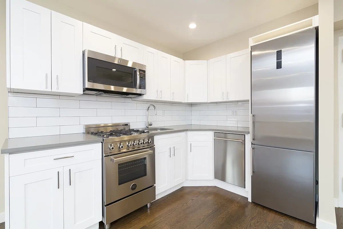 1 bed apartment at 99 Suffolk Street, Unit 8B, Lower East Side, photo 3 of 5