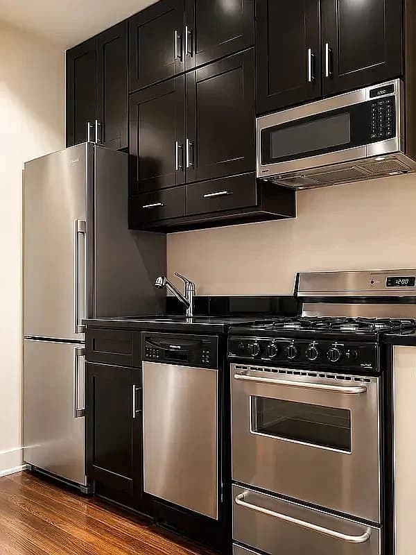 2 bed apartment at 15 West 103rd Street, Unit 5F, Upper West Side, photo 4 of 6
