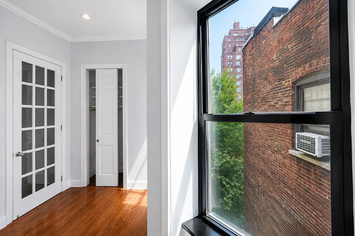 6 bed apartment at 15 West 103rd Street, Unit 5R, Upper West Side, photo 3 of 10