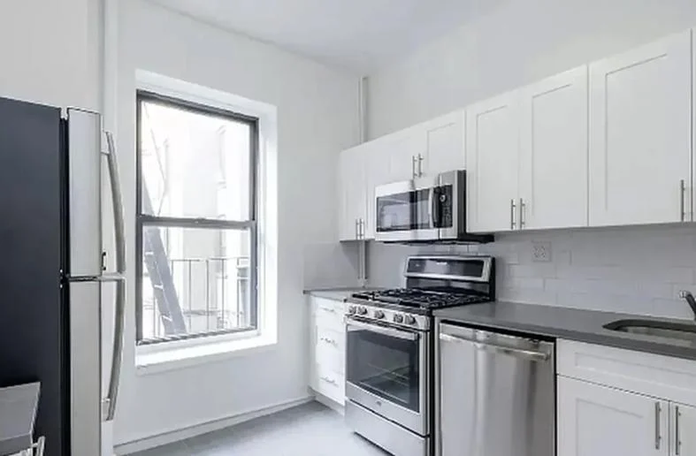 4 bed apartment at 6 West 107th Street, Unit 3C, Upper West Side, photo 5 of 6