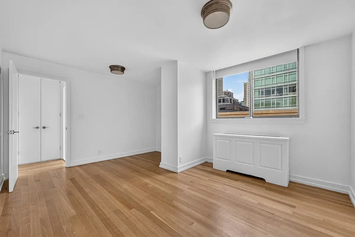 2 bed apartment at 245 East 44th Street, Unit PH, Midtown East, photo 13 of 20