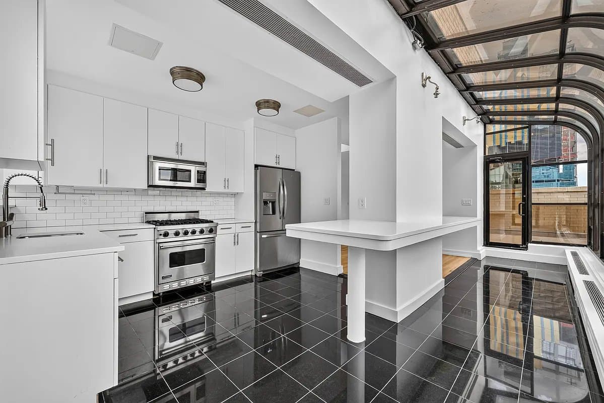 2 bed apartment at 245 East 44th Street, Unit PH, Midtown East, photo 9 of 20