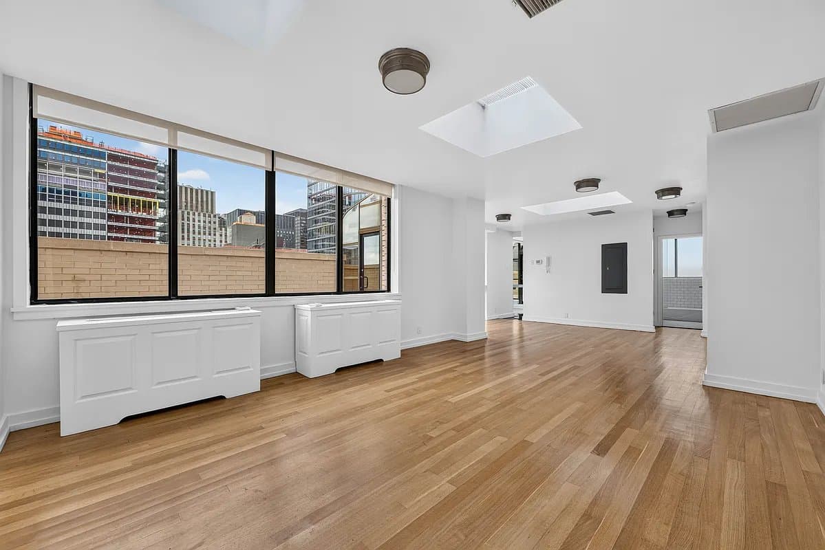 2 bed apartment at 245 East 44th Street, Unit PH, Midtown East, photo 4 of 20
