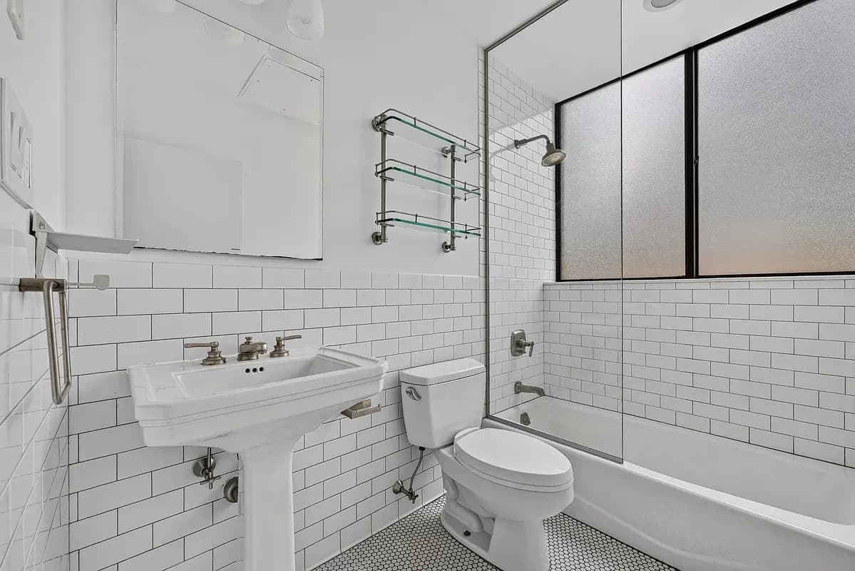 2 bed apartment at 245 East 44th Street, Unit PH, Midtown East, photo 16 of 20
