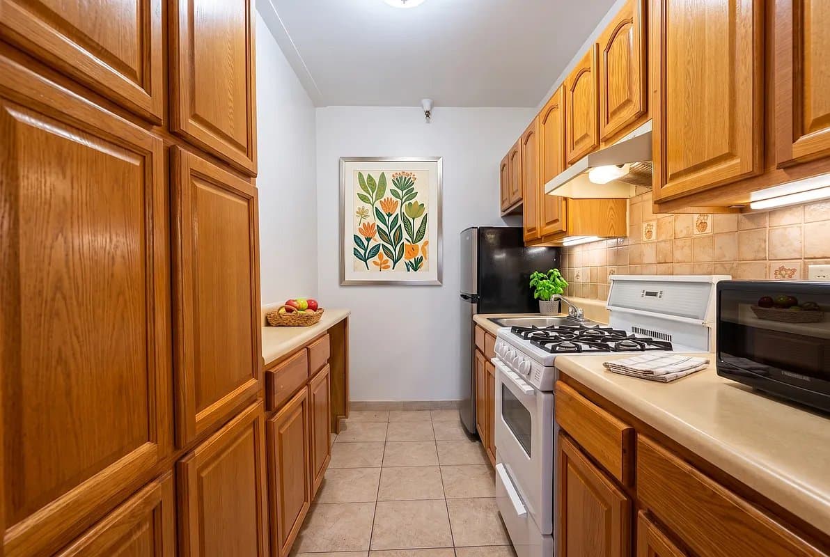 129 West 56th Street, photo 3