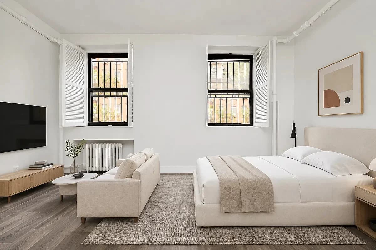 Studio apartment at 318 West 14th Street, Unit 1C, Chelsea, photo 3 of 6