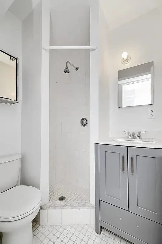 Studio apartment at 318 West 14th Street, Unit 1C, Chelsea, photo 6 of 6