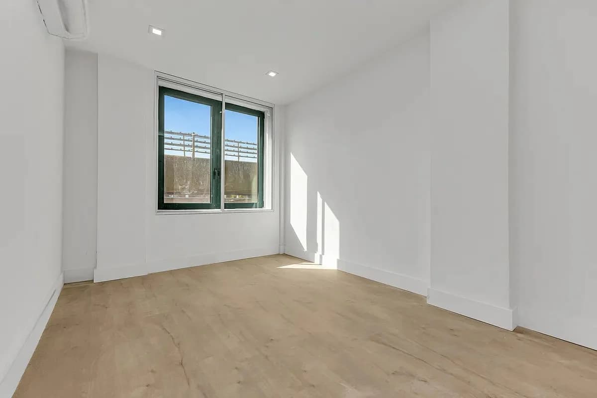 1 bed apartment at 36-45 31st Street, Unit 5H, Long Island City, photo 7 of 9