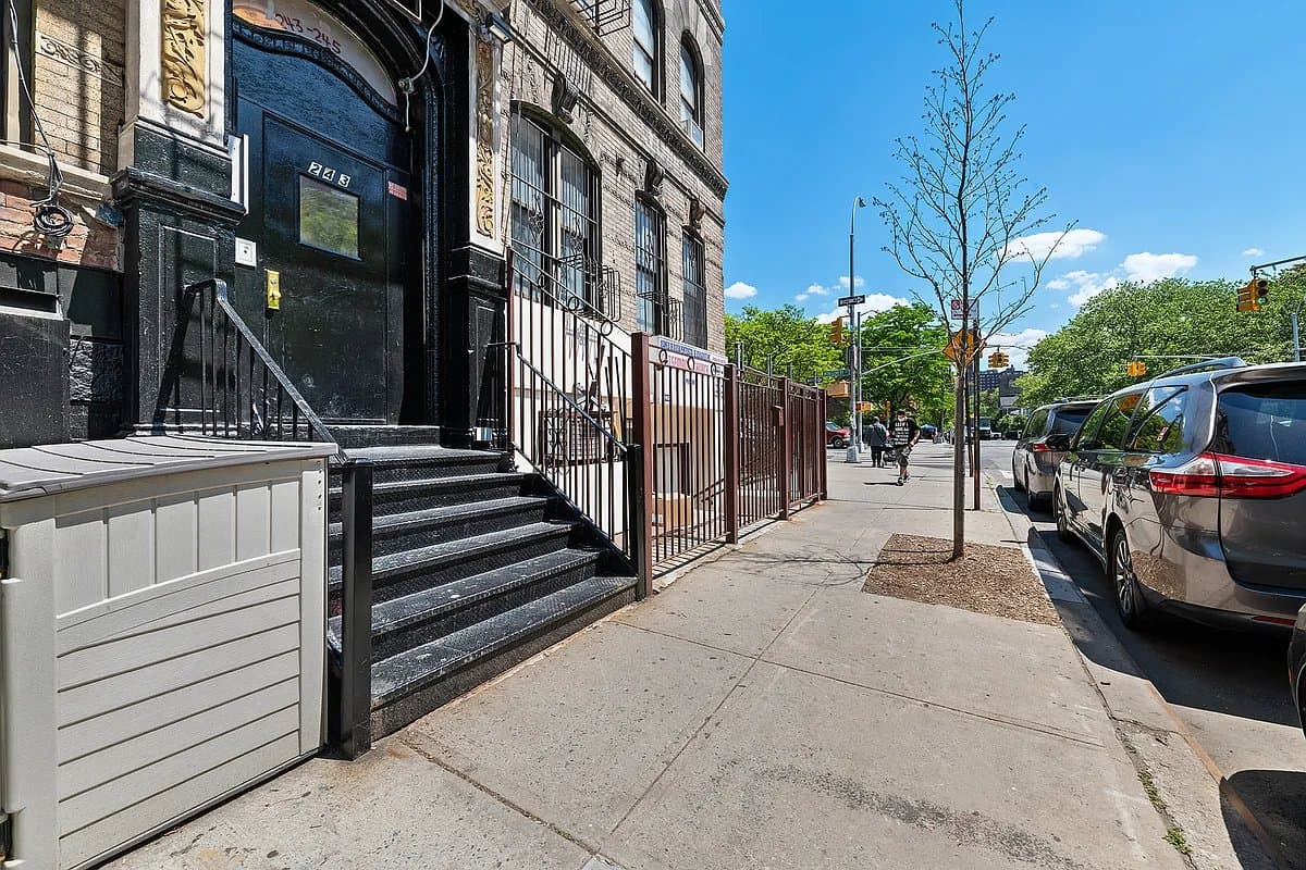 2 bed apartment at 243 Henry Street, Unit 20, Lower East Side, photo 7 of 7