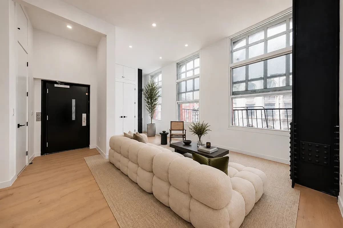 2 bed apartment at 110 Reade street, Unit PH, Tribeca, photo 2 of 9