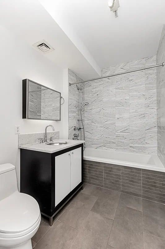 1 bed apartment at 99 Gold Street, Unit 5F, Vinegar Hill, photo 8 of 21