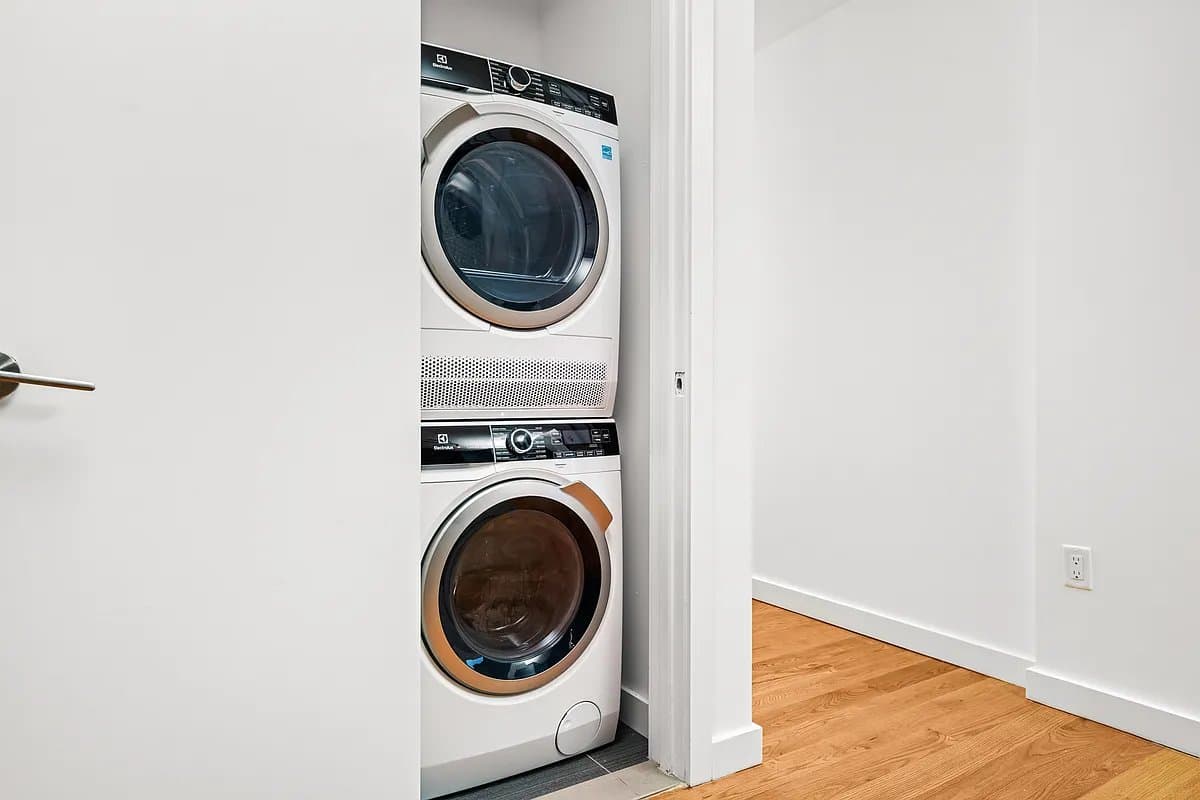 1 bed apartment at 123 Melrose Street, Unit 821, Bushwick, photo 5 of 6