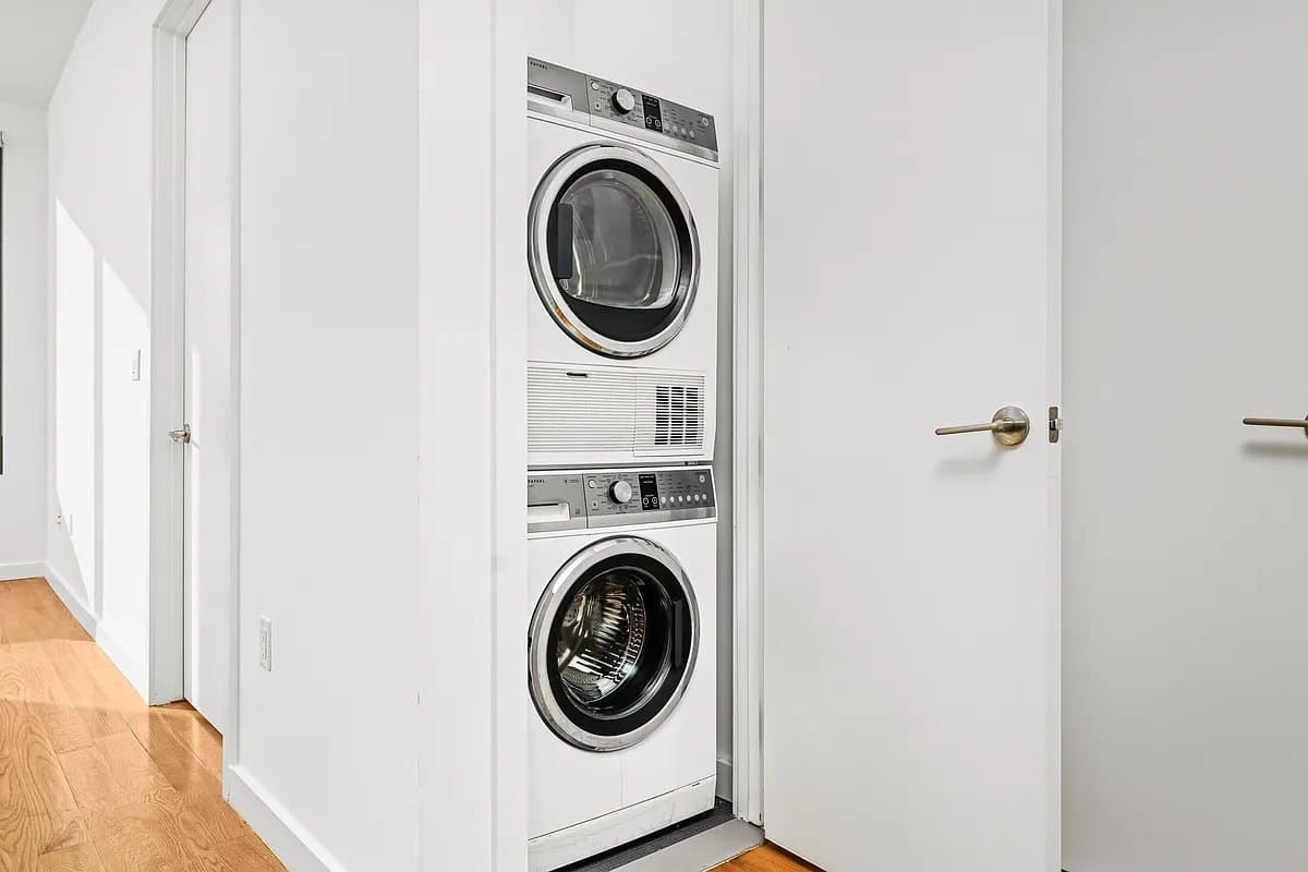 2 bed apartment at 123 Melrose Street, Unit 412, Bushwick, photo 5 of 6