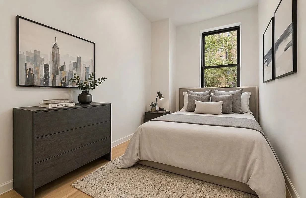 225 West 20th Street, photo 3