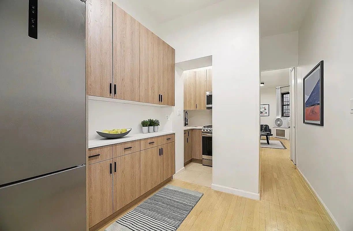 225 West 20th Street, photo 5