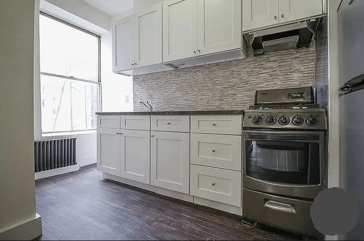 1566 Pacific Street, photo 5