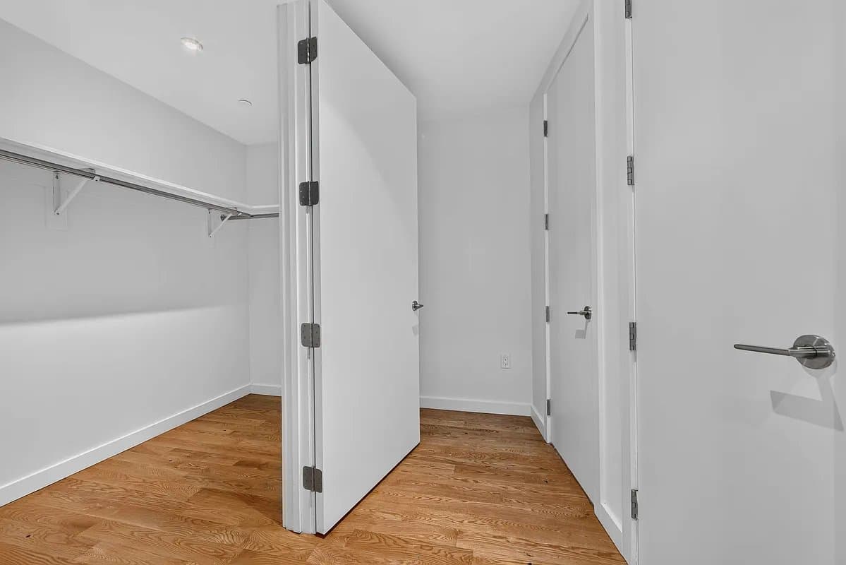Studio apartment at 123 Melrose Street, Unit 651, Bushwick, photo 5 of 23