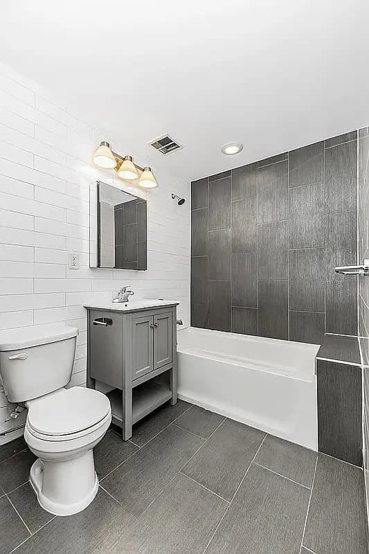 2 bed apartment at 97 Grand Avenue, Unit 7D, Clinton Hill, photo 8 of 9