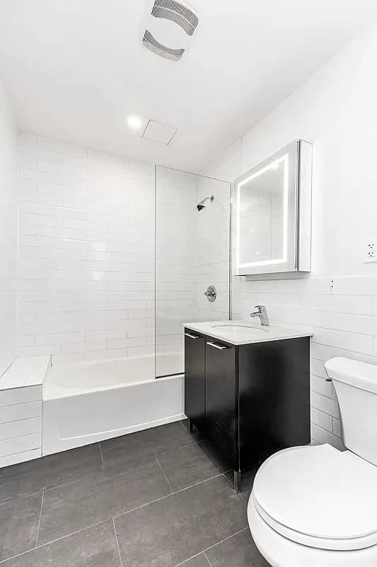 1 bed apartment at 97 Grand Avenue, Unit 5D, Clinton Hill, photo 7 of 8