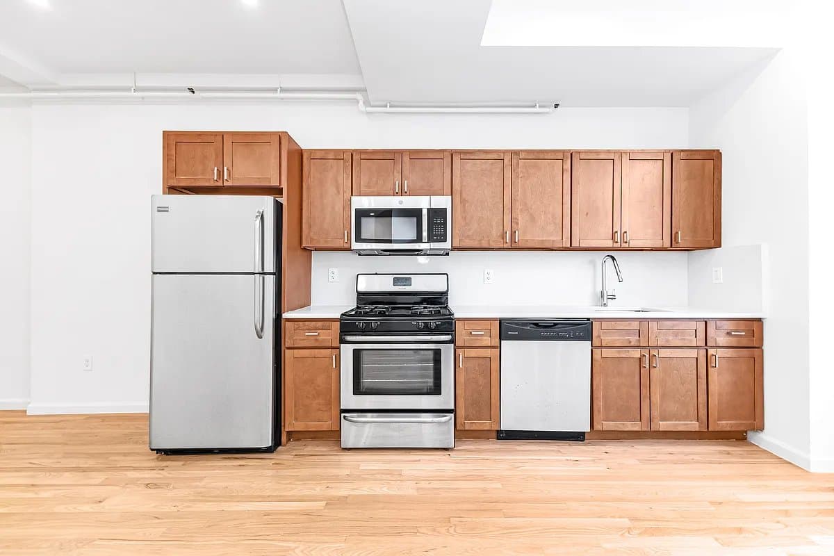 1 bed apartment at 97 Grand Avenue, Unit 5D, Clinton Hill, photo 5 of 8