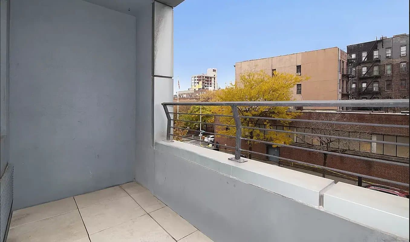 2 bed apartment at 152 Ludlow Street, Unit 4B, Lower East Side, photo 4 of 5
