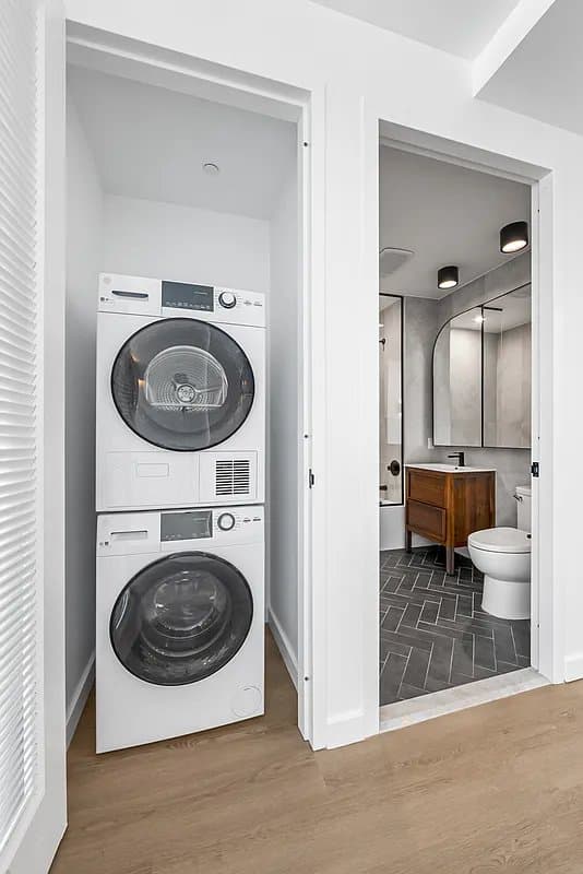 Studio apartment at 953 Dean Street, Unit 972, Crown Heights, photo 3 of 4