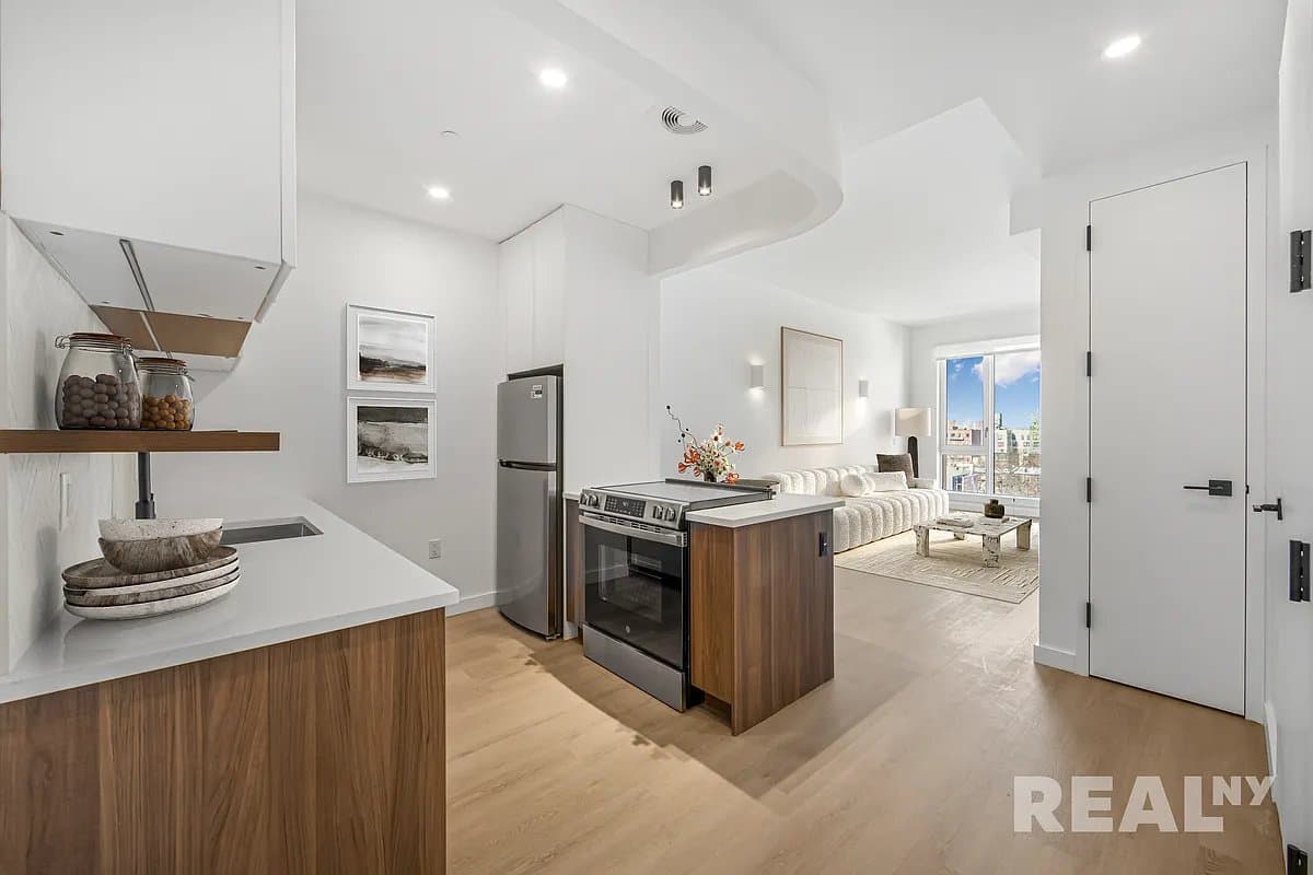 1 bed apartment at 953 Dean Street, Unit 706, Crown Heights, photo 4 of 7