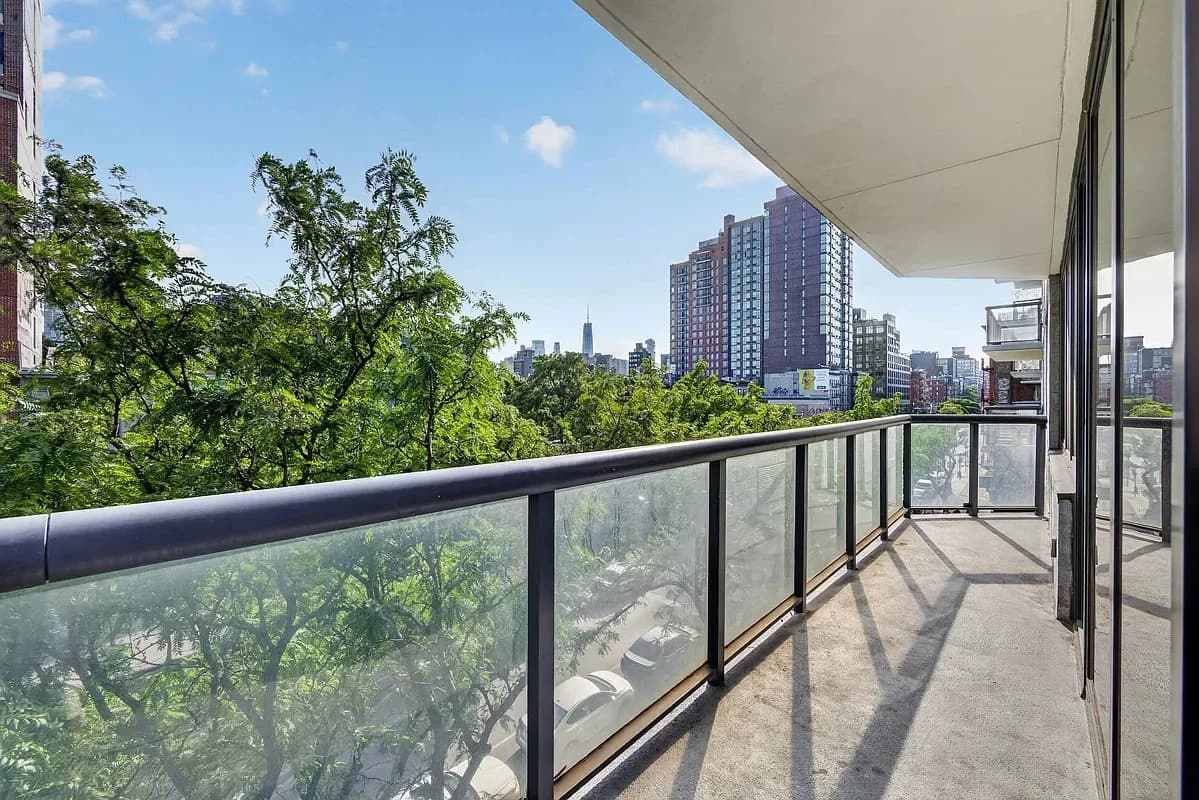250 East Houston Street, photo 3