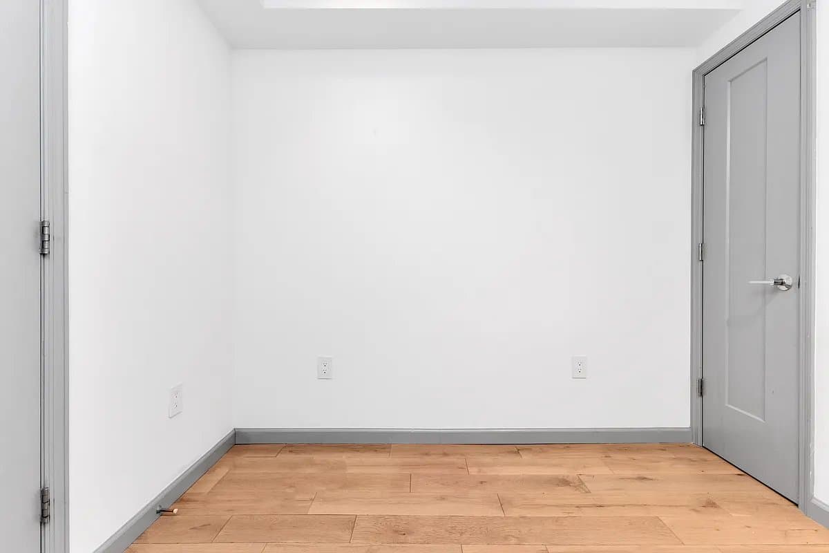 332 East 6th Street, photo 5