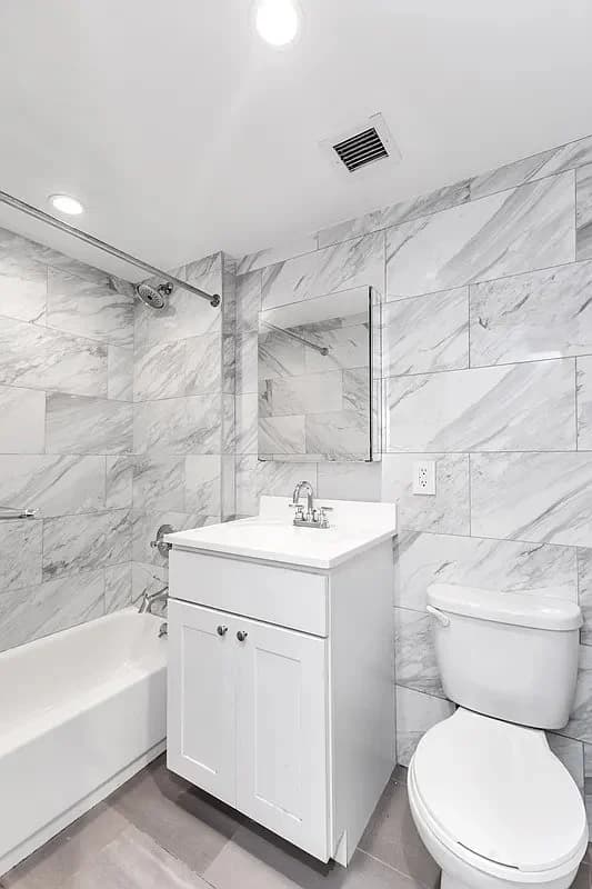 3 bed apartment at 332 East 6th Street, Unit 8, East Village, photo 7 of 8