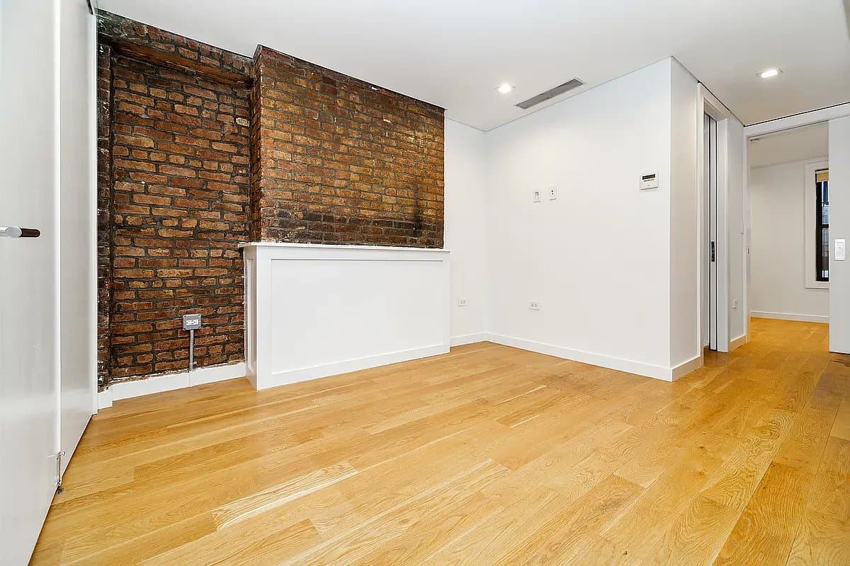 102 Forsyth Street, photo 2