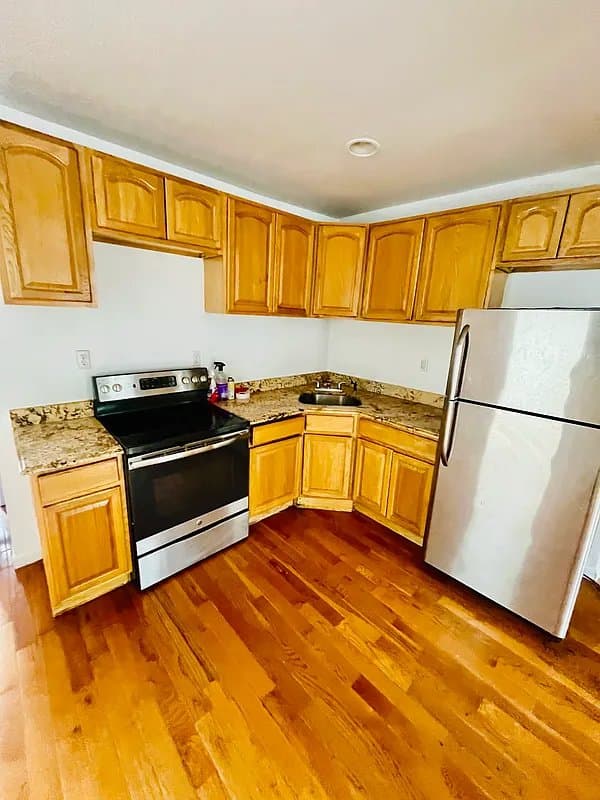 3 bed apartment at 422 East 118th Street, Unit 2, Harlem, photo 2 of 7