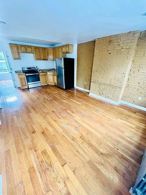 3 bed apartment at 422 East 118th Street, Unit 2, Harlem, photo 3 of 7