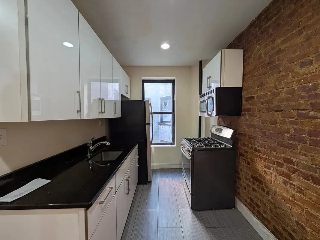 533 West 158th Street, photo 3