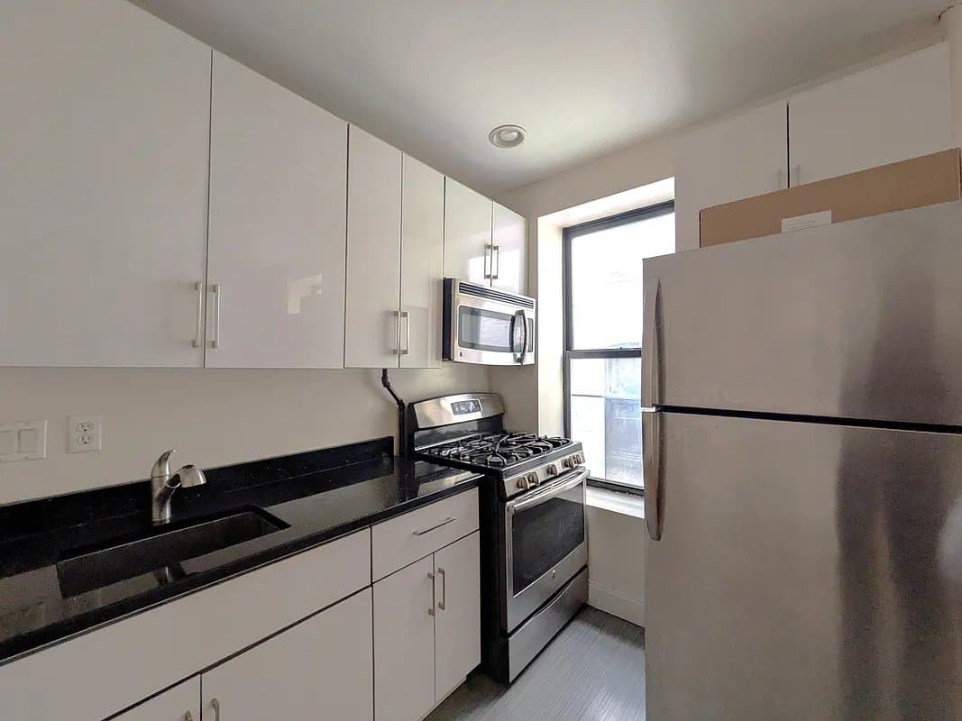 3 bed apartment at 533 West 158th Street, Unit 23, Washington Heights, photo 2 of 10