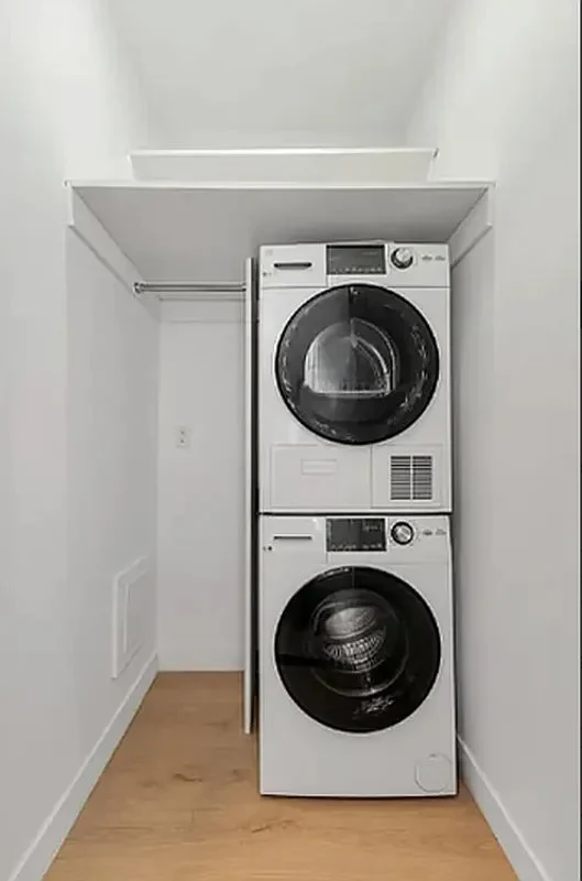1 bed apartment at 246 East 53rd Street, Unit 2B, Midtown East, photo 4 of 5