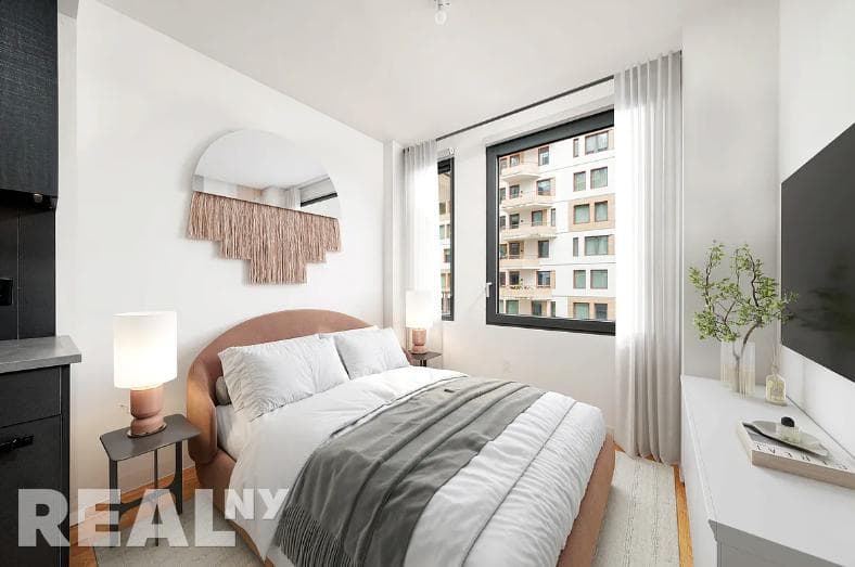 Studio apartment at 123 Melrose Street, Unit 254, Bushwick, photo 4 of 8