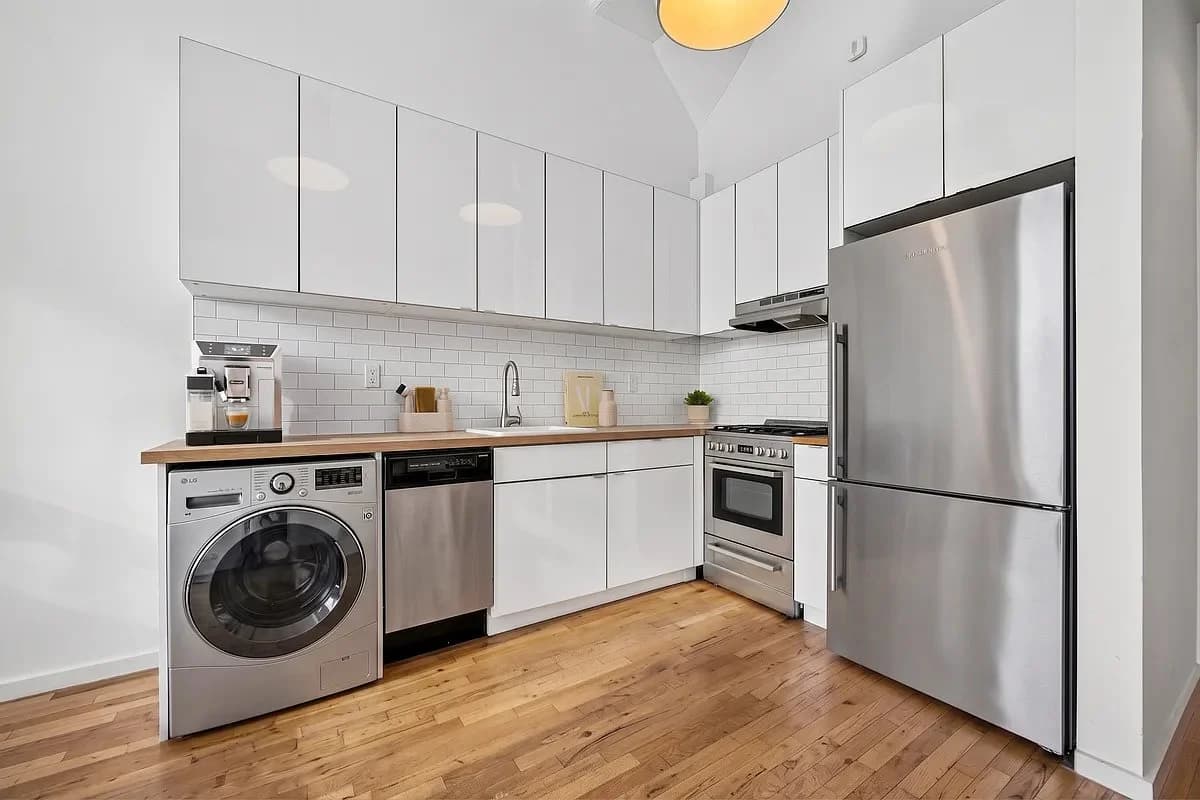 59 Bogart Street, photo 2