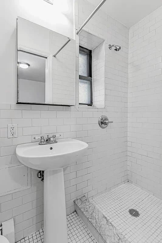 1 bed apartment at 325 East 10th Street, Unit R4C, East Village, photo 5 of 5