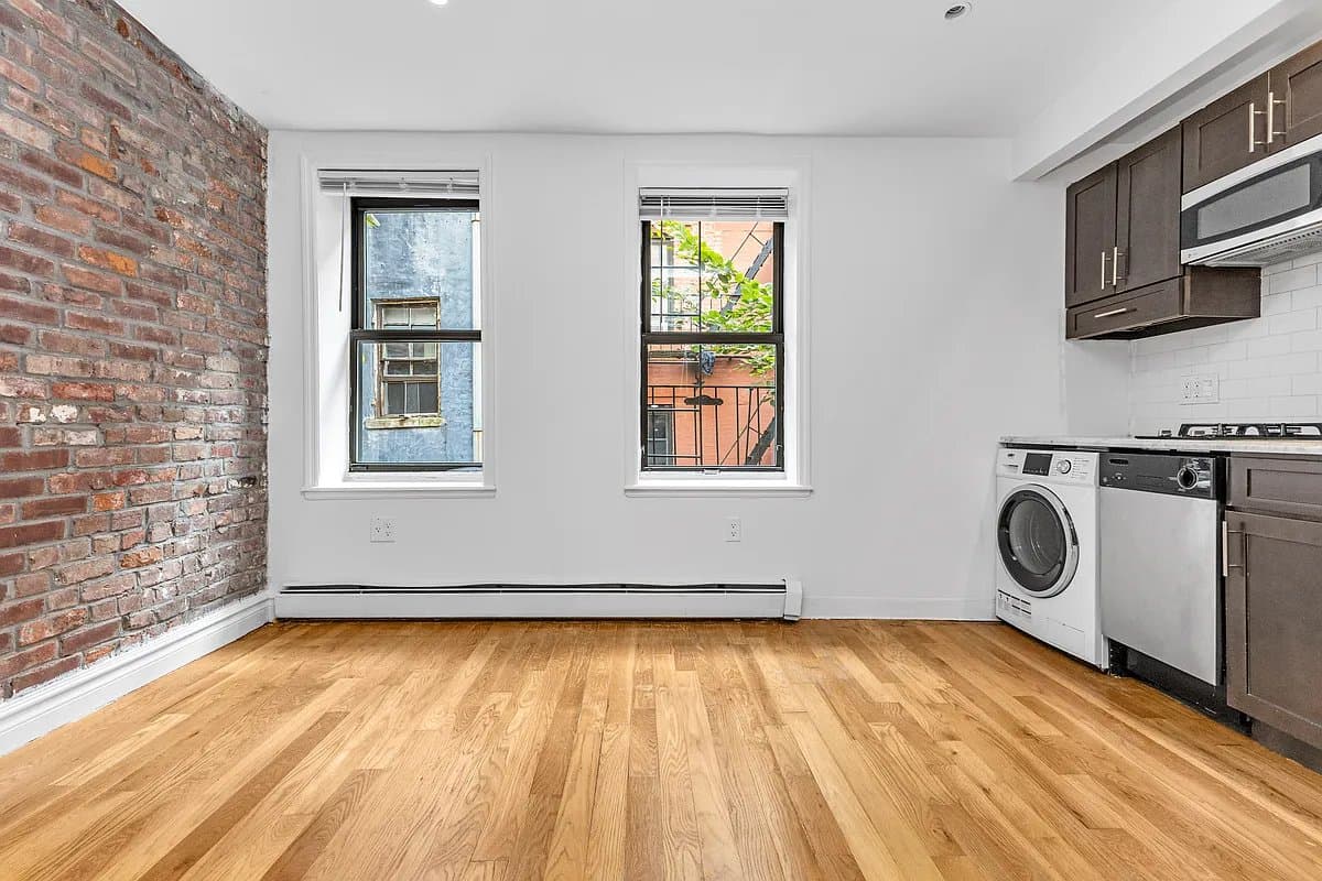 1 bed apartment at 325 East 10th Street, Unit R4C, East Village, photo 2 of 5