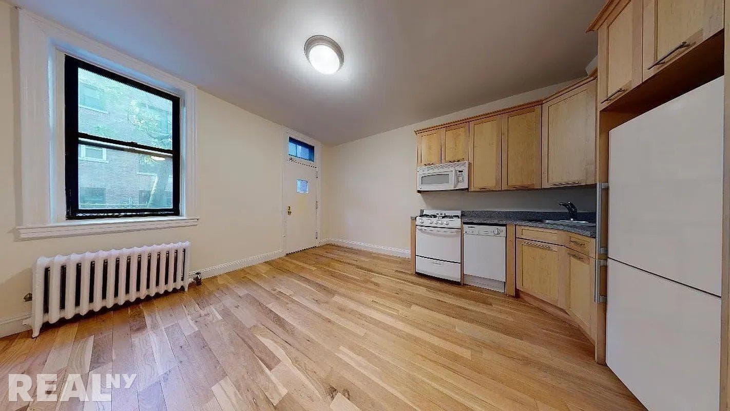 1 Bed apartment at 117 E 89th ST, Unit 000A2, Upper East Side